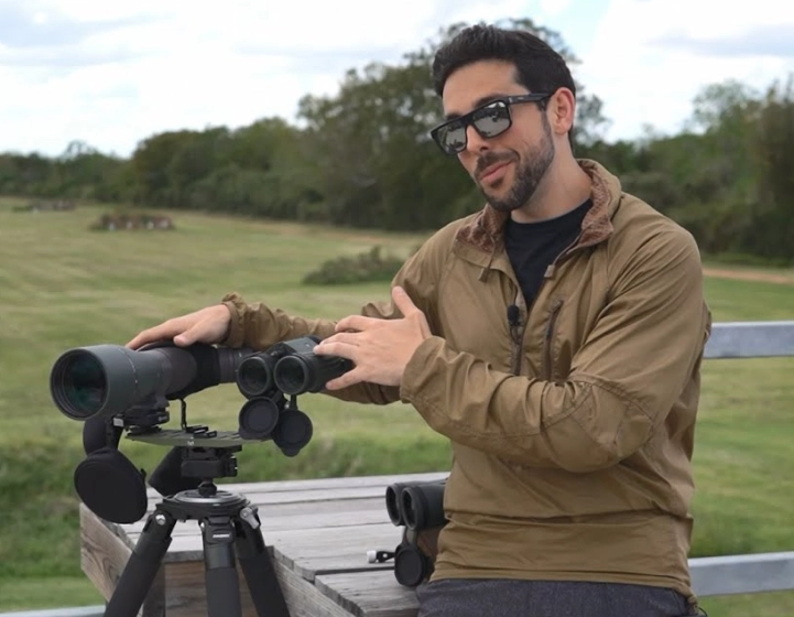 spotting scope vs binoculars