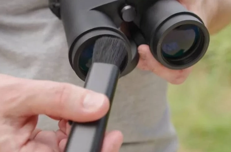 best lens cleaner for binoculars