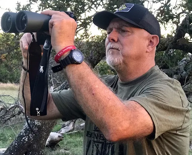 What is the basics of digiscoping?